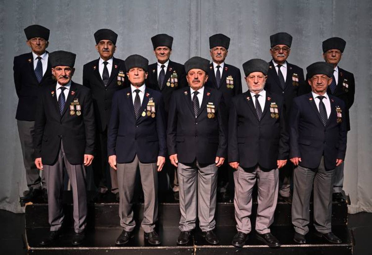 Trabzon’da Kıbrıs gazilerinden ‘Kahramanlar Korosu’ kuruldu 6 trabzonda kibris gazilerinden kahramanlar korosu kuruldu 2 6lwjh5TM