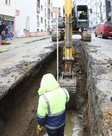 trabzonda-yagmur-suyu-altyapisini-guclendirmek-icin-calisma-yapiliyor
