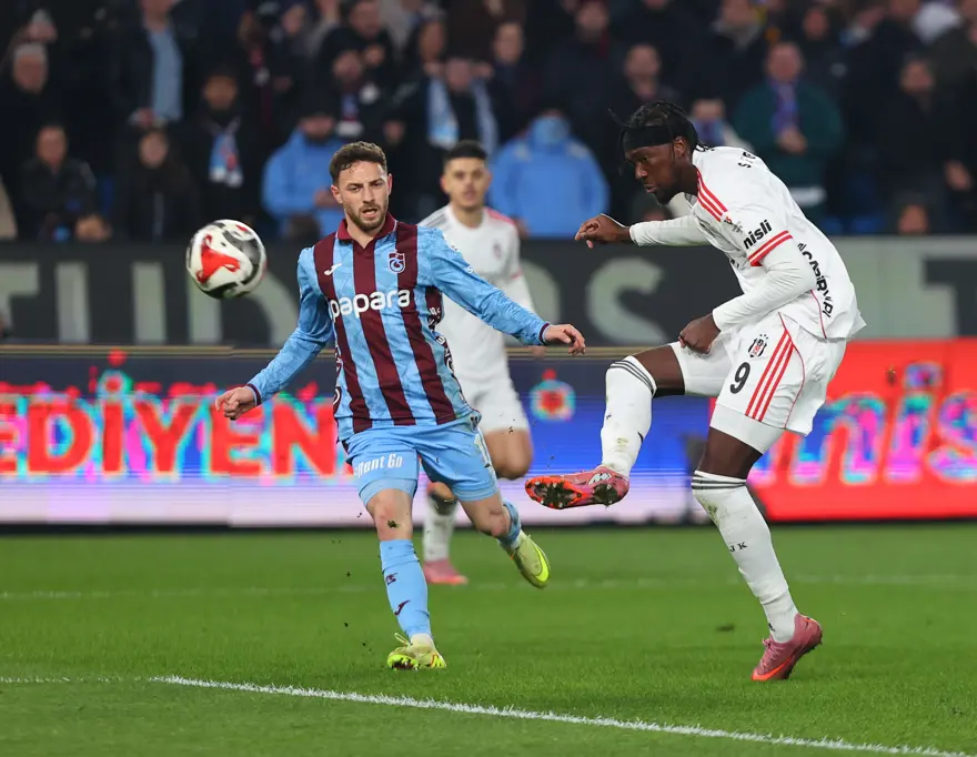 Trabzonspor-Beşiktaş maçı bitti, hem övgü hem uyarı hem tepki geldi! "Acemice, telaşlı, anlamsız" 3 trabzonspor besiktas maci bitti hem ovgu hem uyari hem tepki geldi acemice telasli anlamsiz 2 O1kj8NYN