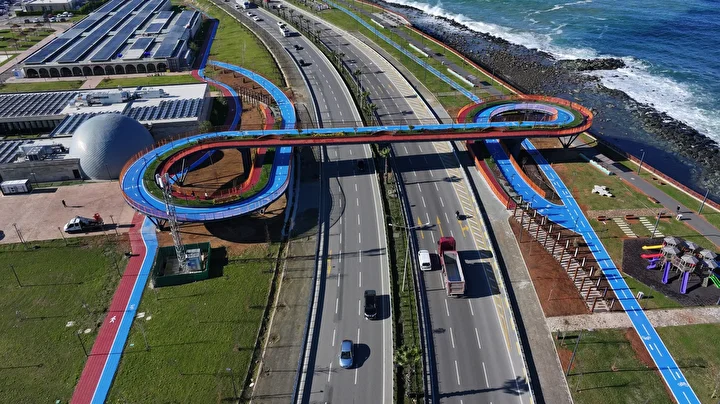 Türkiye'nin 'yeni ekolojik köprüsü' Trabzon'da inşa edildi: 250 metre uzunluğunda 8 metre genişliğinde 3 turkiyenin yeni ekolojik koprusu trabzonda insa edildi 250 metre uzunlugunda 8 metre genisliginde 2 6zrNDAFl