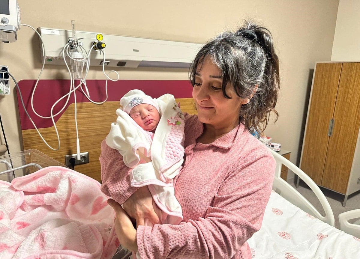 2026 yilinin ilk bebegi suda dogum yontemiyle dunyaya geldi 2 JUVARtkA