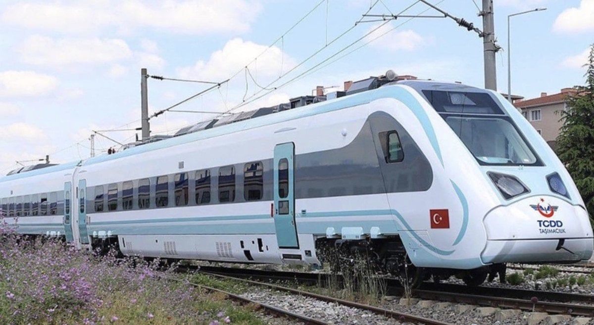 Abdulkadir Uraloğlu: Trabzon-Ankara arası hızlı trenimizle 4,5 saate düşecek 2 abdulkadir uraloglu trabzon ankara arasi hizli trenimizle 45 saate dusecek 1 iqhU598Y