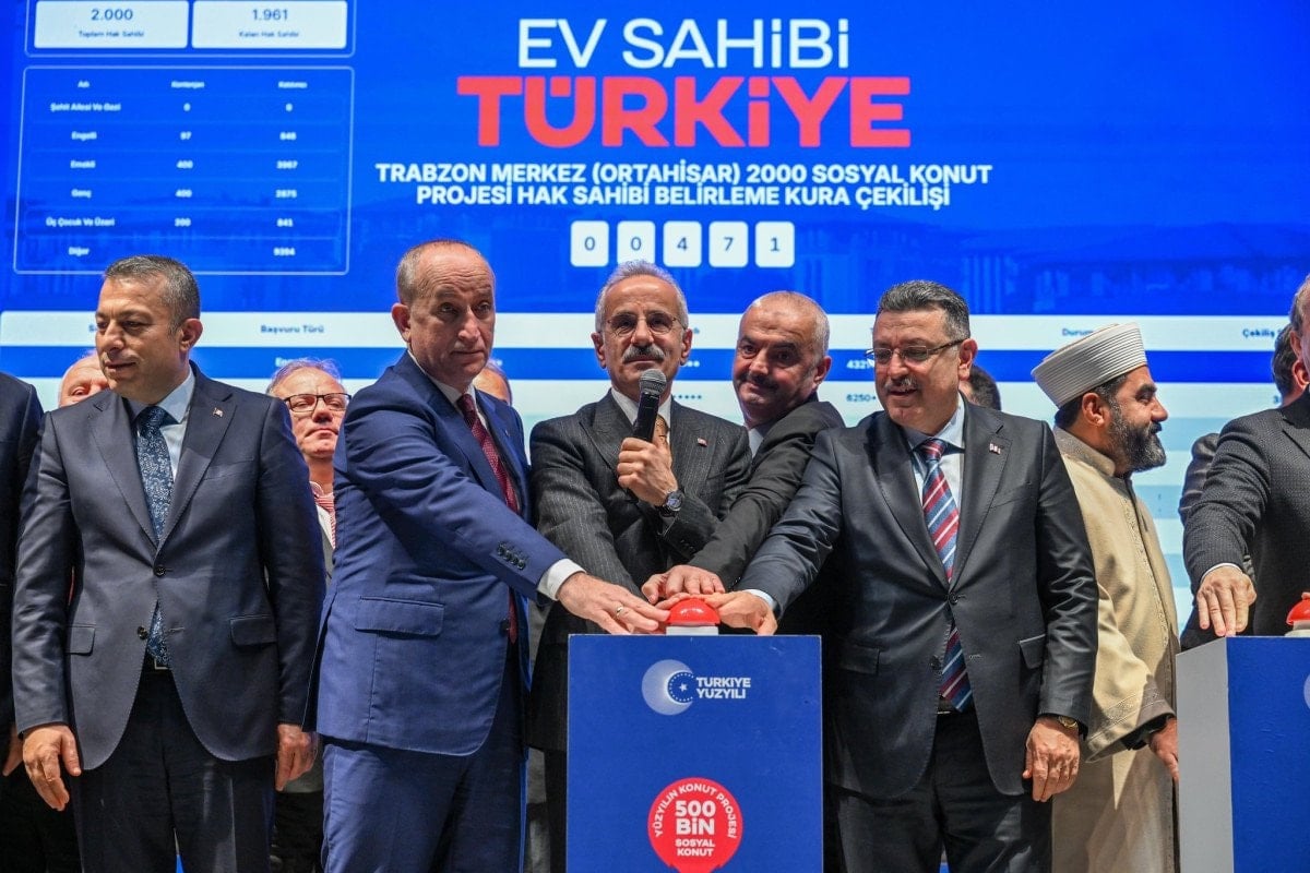 Abdulkadir Uraloğlu: Trabzon-Ankara arası hızlı trenimizle 4,5 saate düşecek 5 abdulkadir uraloglu trabzon ankara arasi hizli trenimizle 45 saate dusecek 4 jZnLIAaY