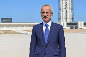 bakan-uraloglu-acikladi-trabzonda-denize-yapilacak-havalimani-icin-bu-yil-kazma-vurulacak-3nMh1wWQ.jpg