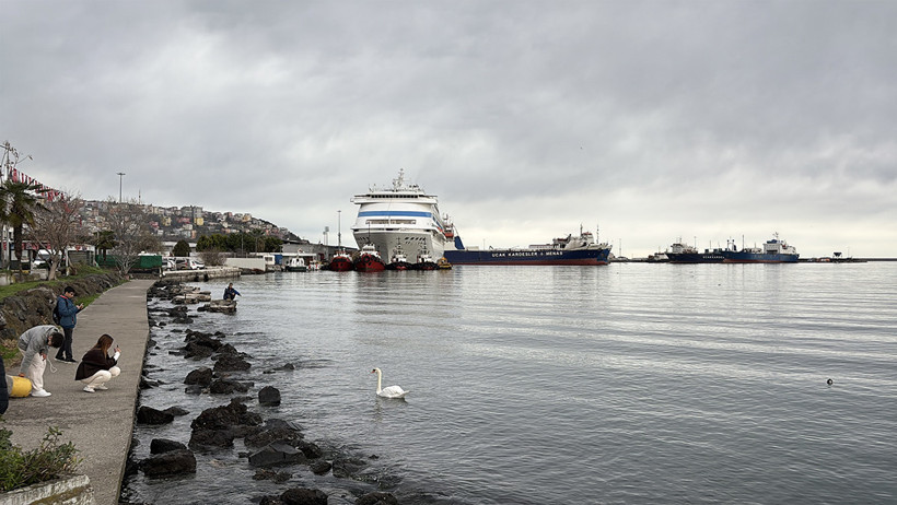 Dev kruvaziyer 'Astoria Grande' Samsun’da: Turistler sokakları doldurdu 1 dev kruvaziyer astoria grande samsunda turistler sokaklari doldurdu 0 8SDrBAiV