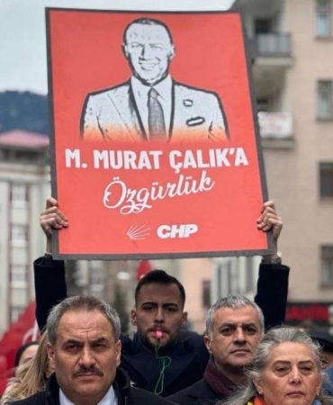 murat-calik-icin-trabzonda-adalet-yuruyusu-WtQAixPV.jpg