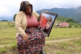 sehit-eren-bulbul-dogum-gununde-unutulmadi-p9GxytJX.jpg