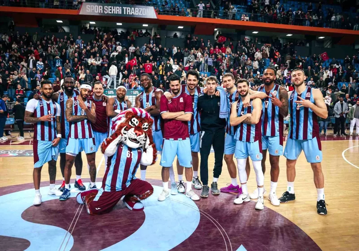 trabzonspor-eroksporu-maglup-etti-5tYXhxID.jpg