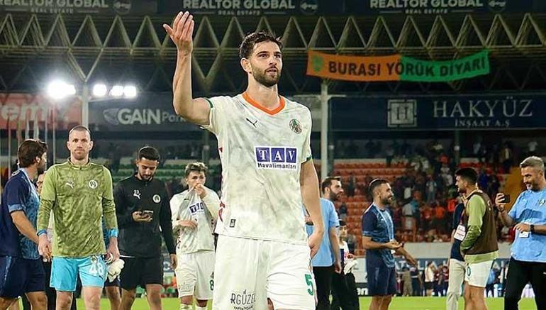 trabzonspor super ligin iki yildizina kancayi takti dudak ucuklatan bonservis bedeli 3 XqK1VPum