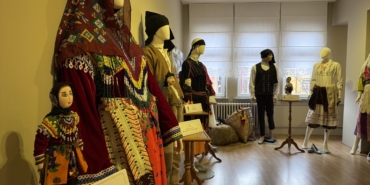 trabzonun-yoresel-kiyafetlerinden-olusan-sergi-acildi_6c108612d70f