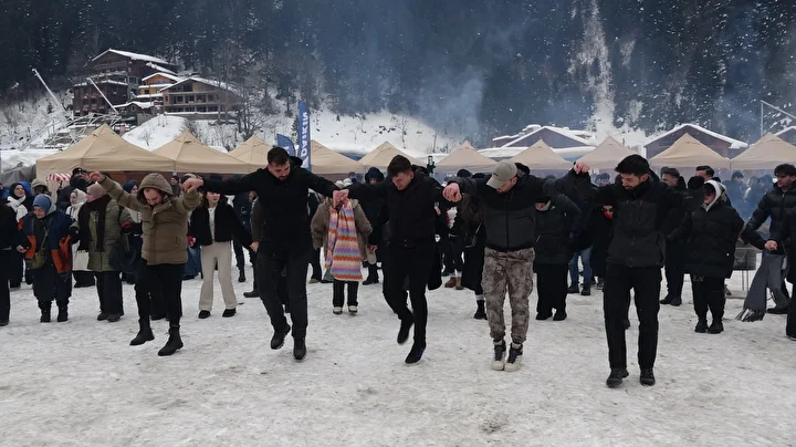 uzungol kis festivaline kalandar gelenegiyle start verildi 12 kifGBRwe