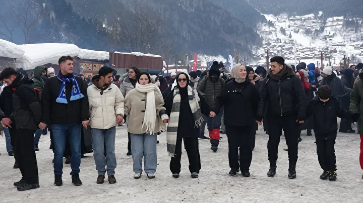 uzungol kis festivaline kalandar gelenegiyle start verildi 13 pAdqvRJP