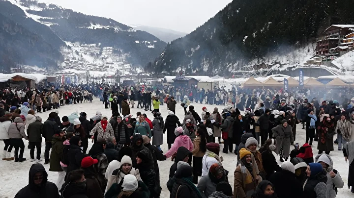uzungol kis festivaline kalandar gelenegiyle start verildi 21 g3HzdbmV