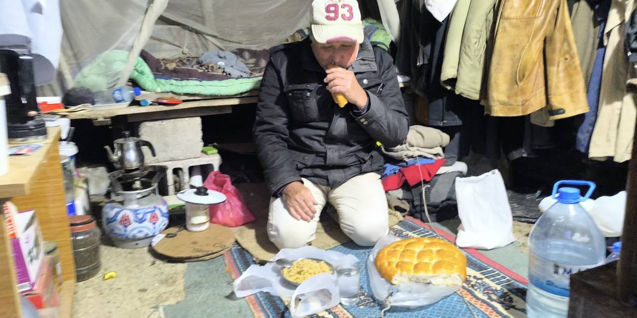 72 yasindaki depremzede 3 yildir bir eve basini sokamadi 3 ZFwOtars