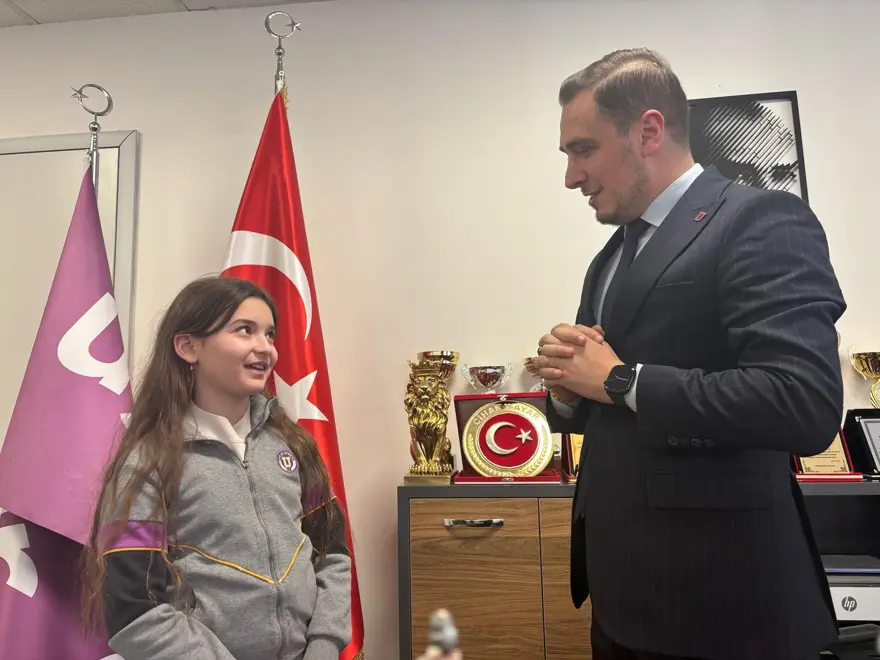 dunya birinciligine ulasan tek turk ogrenci 10 yasindaki linanin hayali nobel 2 tU2NIwOg