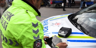 sahibinden-az-hasarli-bol-trafik-cezali-arac-mMyxSRMq.jpg