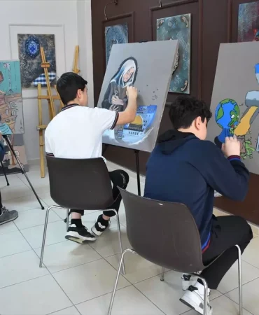 trabzon-da-lise-ogrencileri-savasin-cocuklari-5-19619518_amp