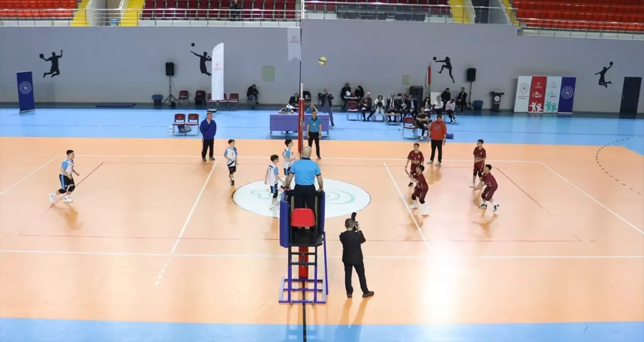 trabzonda-voleybol-yari-finalleri-basladi-RHSWWfJP.jpg