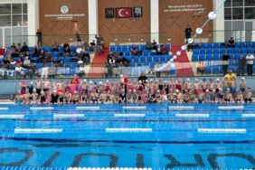 akcaabat-belediyesi-yuzme-kursu-ilk-kursiyerlerini-ugurladi-JY8vyAcN.jpg