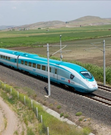 bakan-uraloglu-mujdeyi-verdi-hizli-tren-ile-sure-2-saate-iniyor-sqyYtUJ6.jpg