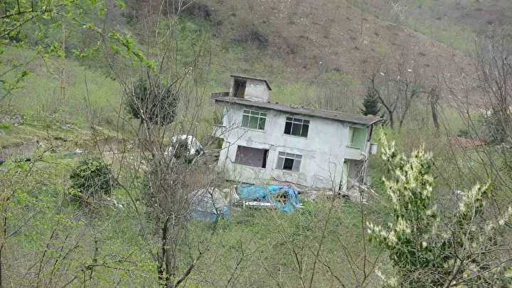 bolge halki endiseli mahalle santim santim kayiyor 6 vN3ktzXw