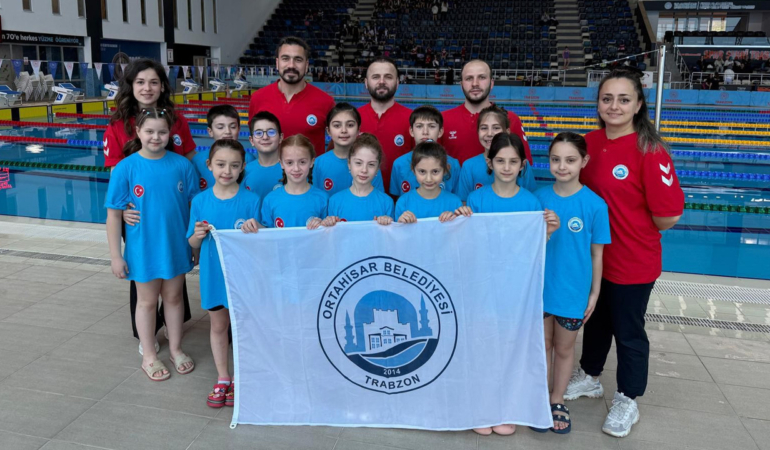 ortahisar-belediyesporun-minik-yuzuculeri-28-madalya-kazandi-6AnZH3Ek.jpg