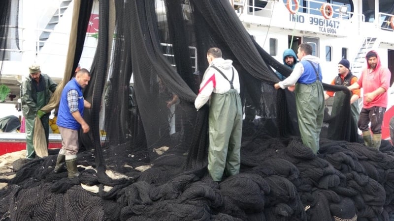 trabzonda balikcilar paydos dedi 4 RPRRtPDn