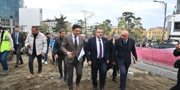 trabzonda-baskan-genc-meydandaki-donusumu-yerinde-inceledi-bFUhMO1l.webp