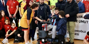 trabzonda-dmd-hastasi-kardesler-icin-futsal-turnuvasi-duzenlendi-cPD4mHUp.jpg