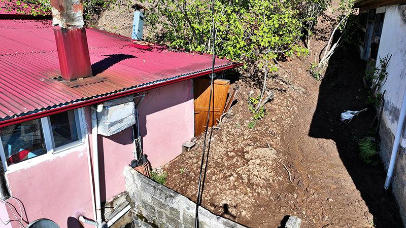 trabzonda heyelan bir evde hasar olustu bir ev tahliye edildi 0 DZGbrAji