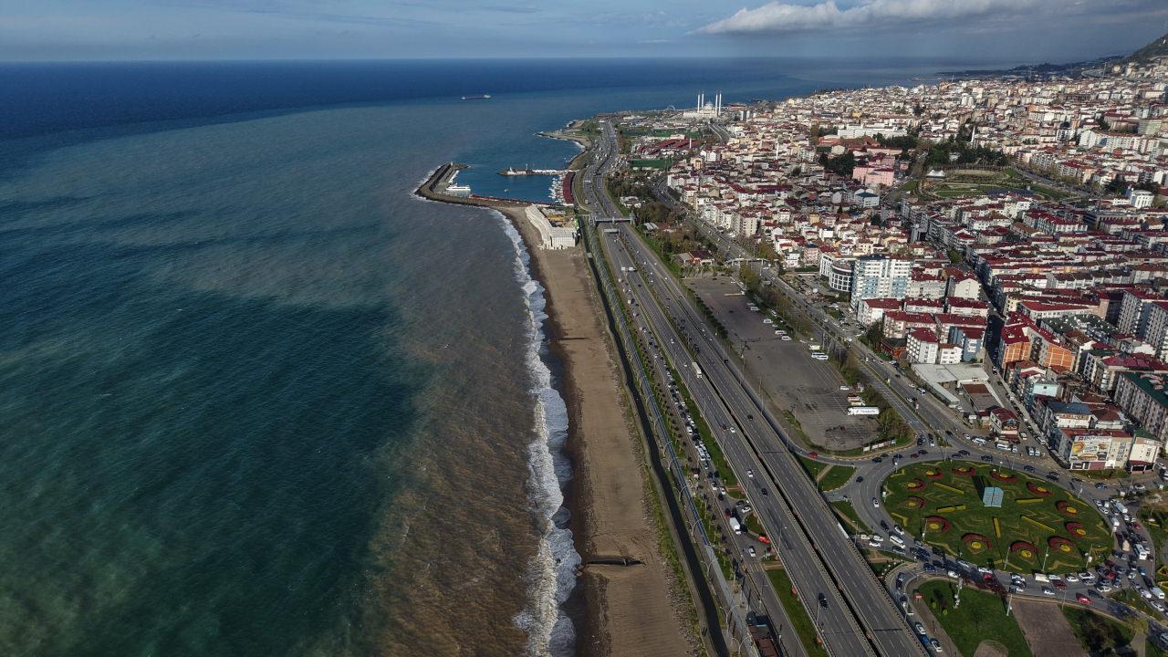trabzonda sasirtan goruntu sahil bir gecede camura dondu 0 em42I9HF