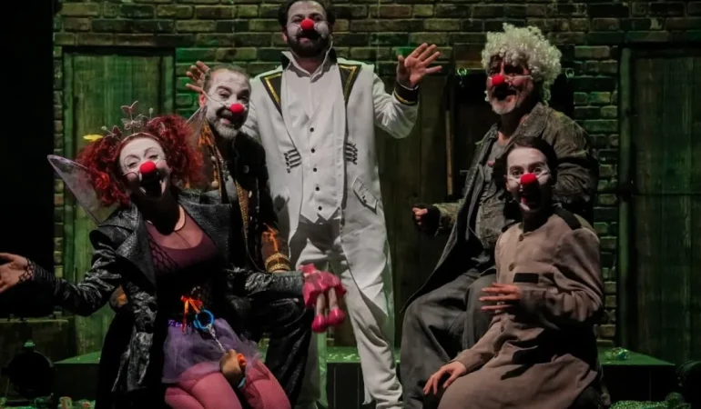 trabzonda-tiyatro-festivali-yogun-ilgiyle-devam-ediyor-VXiJHp4D.webp
