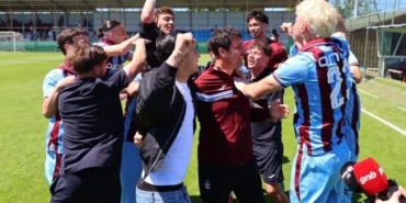 19-yas-alti-paf-liginde-sampiyon-trabzonspor-j1sRKhmP.jpg