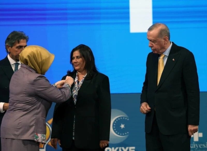76'ncı transfer: AK Parti'ye katılan belediye başkanları tam liste 2 76nci transfer ak partiye katilan belediye baskanlari tam liste 1 CAp1KNNb