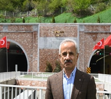 bakan-uraloglu-zigana-tunelimizi-3-yilda-52-milyon-arac-kullandi-sFCzgzzS.jpg