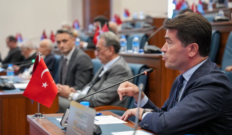 baskan-kaya-ibb-trabzonspor-projesine-degil-planlama-yetkisinin-meclisten-alinmasina-karsi-d2hXelnJ.jpg