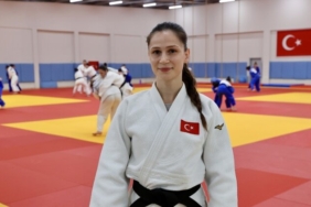 genc-judocu-bir-ayda-3-avrupa-kupasinda-birinci-oldu-3BIdmZ7T.jpg