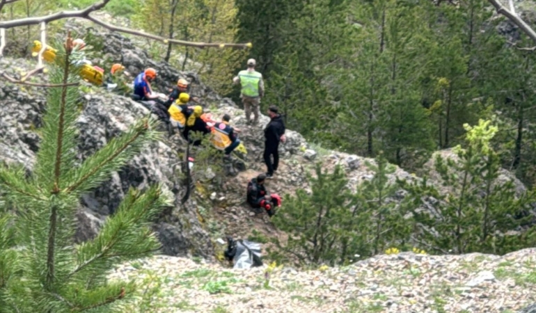gumushanede-motosiklet-kazasi-1-olu-1-yarali-hC7g28Kp.jpg
