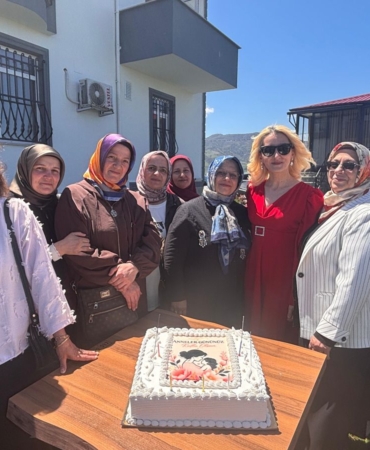 otizmin-yuku-dayanismayla-hafifliyor-fedakar-annelere-ozel-moral-uryOMNaz.jpg