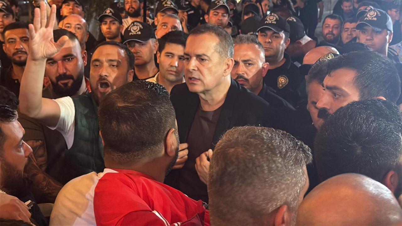 Takım küme düştü! Başkan ortalığı karıştırdı: İstanbul takımları ile Trabzon'u hedef aldı 1 takim kume dustu baskan ortaligi karistirdi istanbul takimlari ile trabzonu hedef aldi 0 U4En9JPb