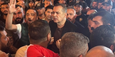 takim-kume-dustu-baskan-ortaligi-karistirdi-istanbul-takimlari-ile-trabzonu-hedef-aldi-qpzI7aqv.jpg