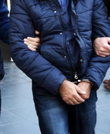 trabzon-merkezli-5-ilde-siber-dolandiricilik-operasyonu-12-supheli-yakalandi-W7dPPmEH.jpg