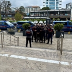 trabzon-merkezli-siber-dolandiricilik-operasyonunda-gozaltina-alinan-suphelilerden-11i-tutuklandi-QPOsTCav.jpg