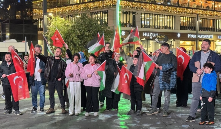 trabzon-ve-rizede-israil-protestosu-CYPSrzjn.jpg