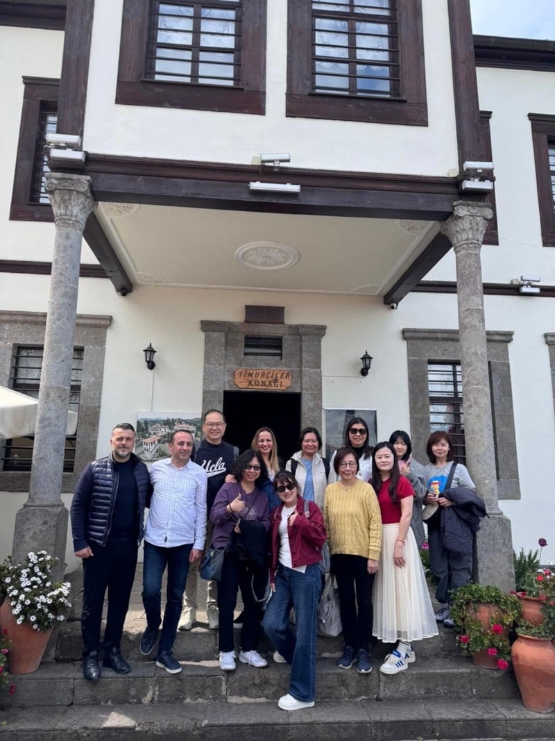Trabzon'a Çinli turizmcilerden yoğun ilgi 3 trabzona cinli turizmcilerden yogun ilgi 2 BpsJ7IVr