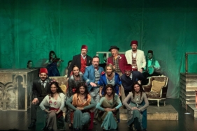 trabzonda-26-uluslararasi-karadeniz-tiyatro-festivali-iki-oyunla-devam-etti-eNLdcC11.jpg