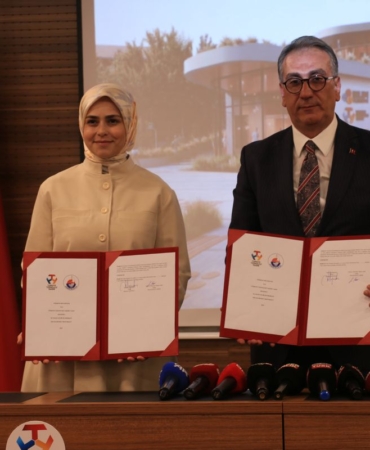 trabzonda-bayraktar-bilim-merkezi-icin-imzalar-atildi-gIGnc7aU.jpg