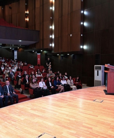 trabzonda-hemsirelik-haftasi-etkinlikleri-duzenlendi-PeBS53Bk.jpg