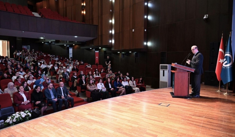 trabzonda-hemsirelik-haftasi-etkinlikleri-duzenlendi-PeBS53Bk.jpg
