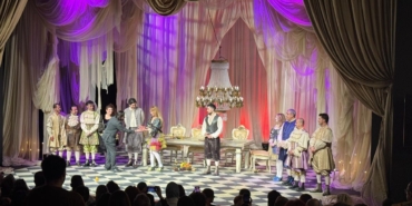 trabzonda-insandan-kacan-adli-tiyatro-oyunu-sahnelendi-wZDYExt9.jpg